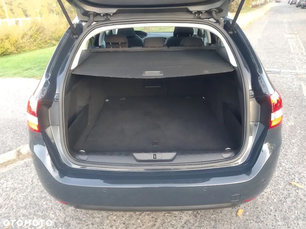 Peugeot 308 1.5 BlueHDi Allure S&S - 19