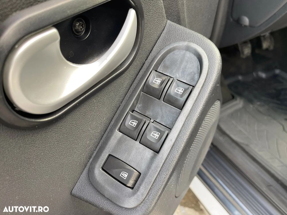 Dacia Duster 1.6 16V 4x2 Prestige - 15