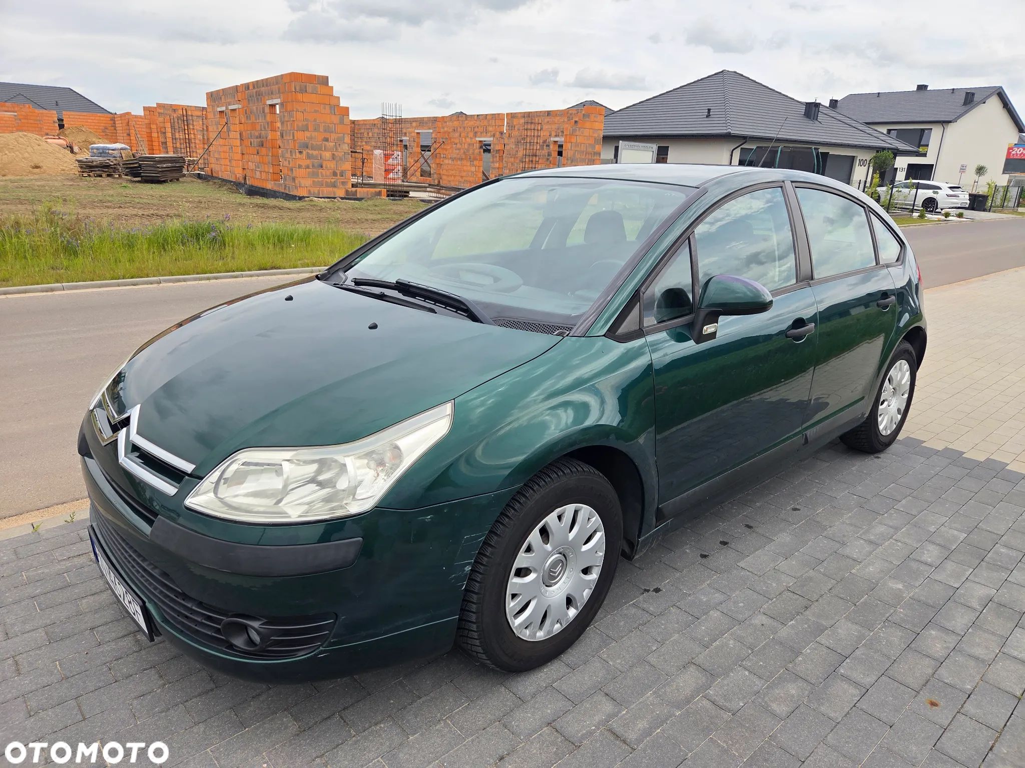 Citroën C4 1.6 16V Confort - 1