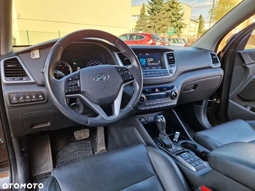Hyundai Tucson 2.0 CRDi 4WD Automatik Intro Edition - 12