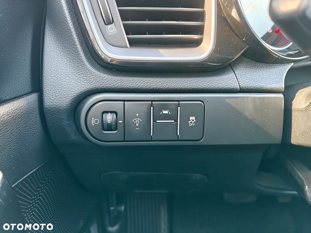 Kia XCeed 1.6 CRDi SCR L Business Line DCT - 17