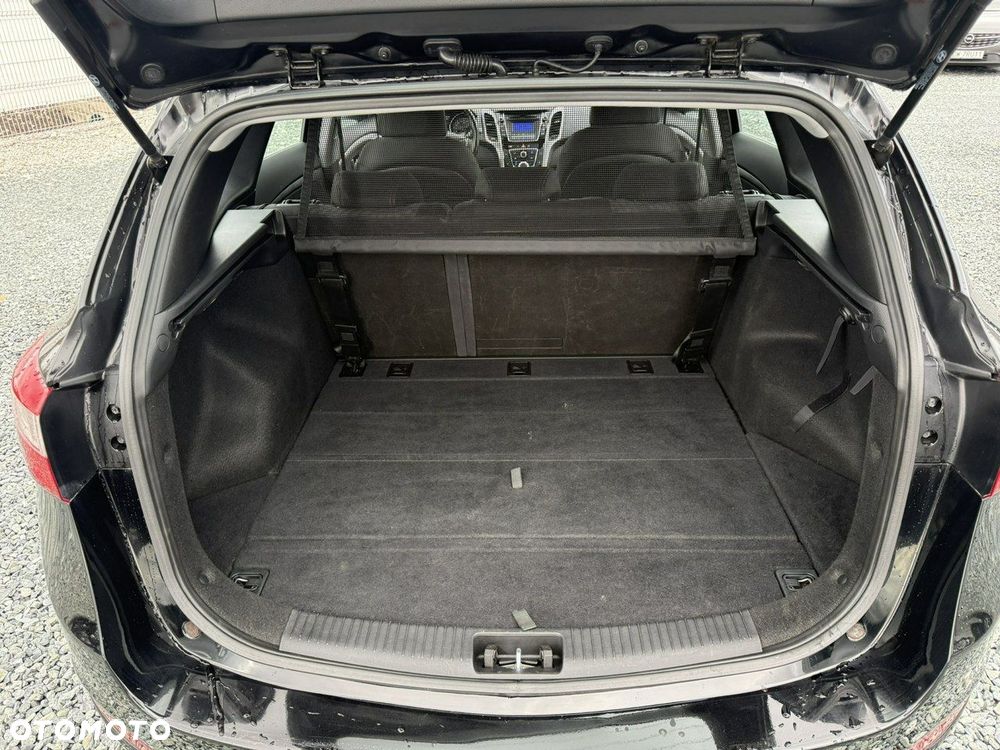 Hyundai i30 1.4 Fifa World Cup Edition - 24