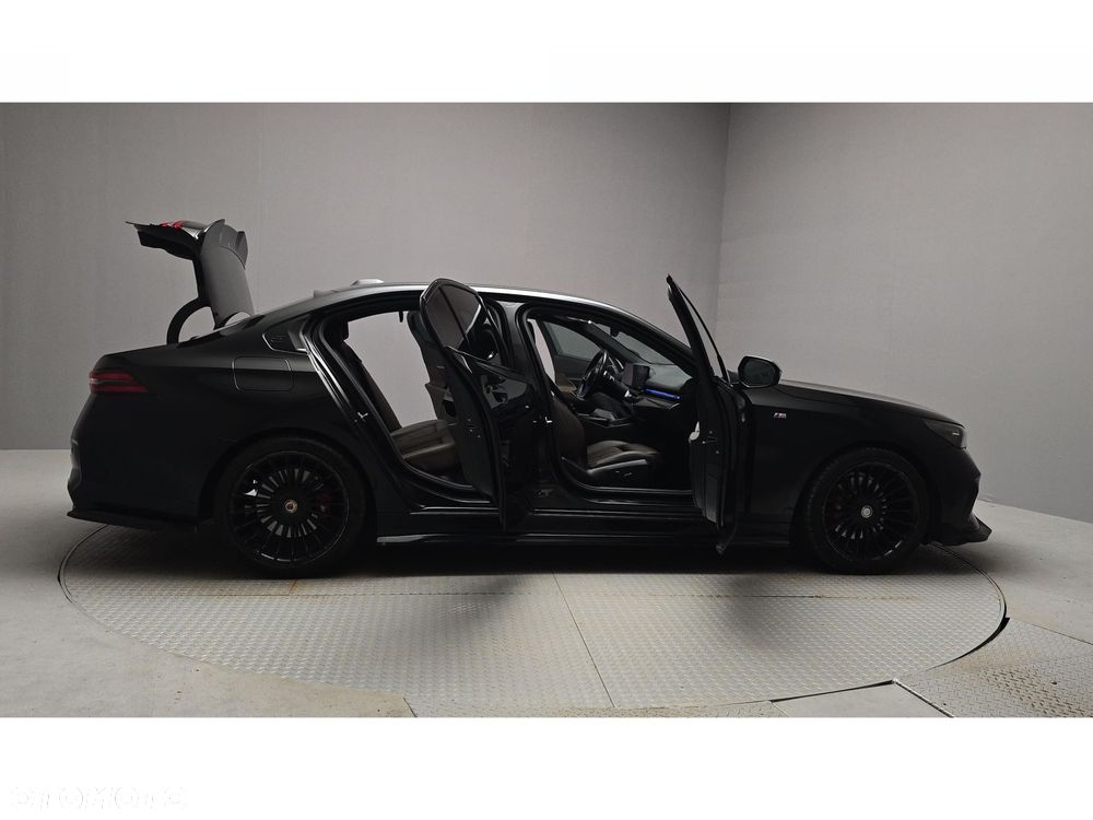 BMW Seria 5 520d xDrive mHEV M Sport - 13