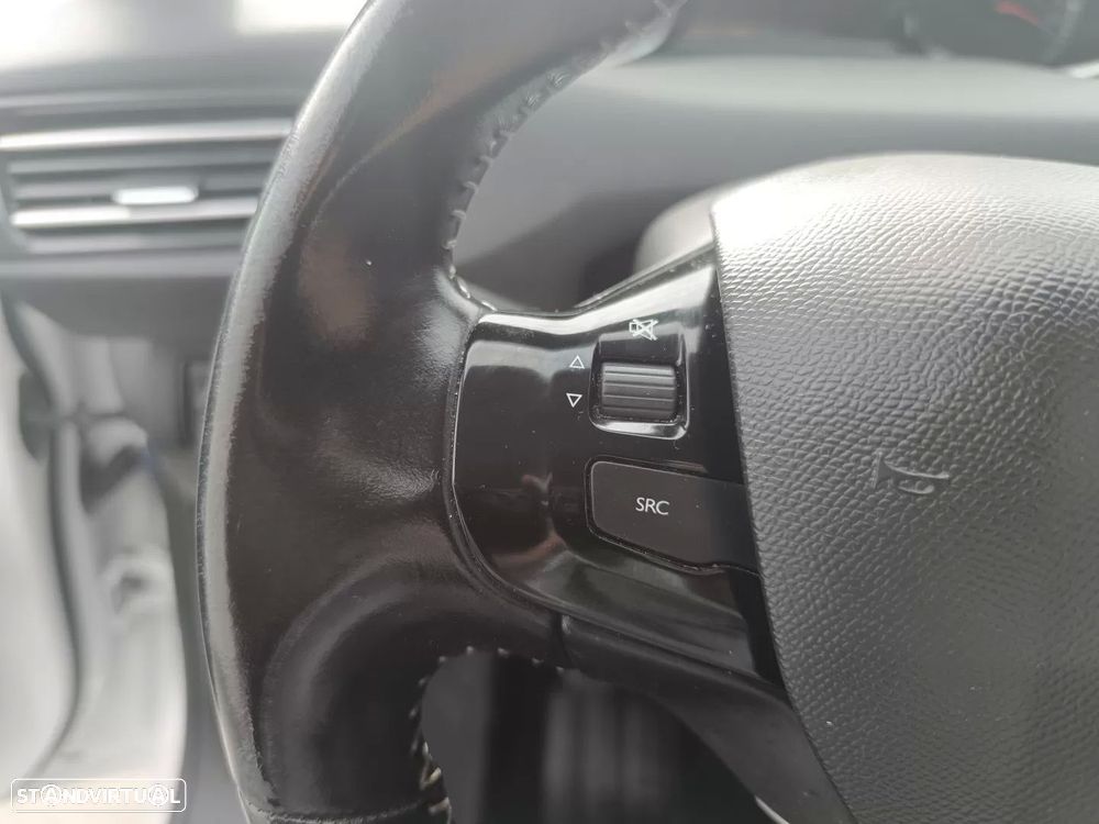 Peugeot 308 SW 1.2 PureTech Style - 17