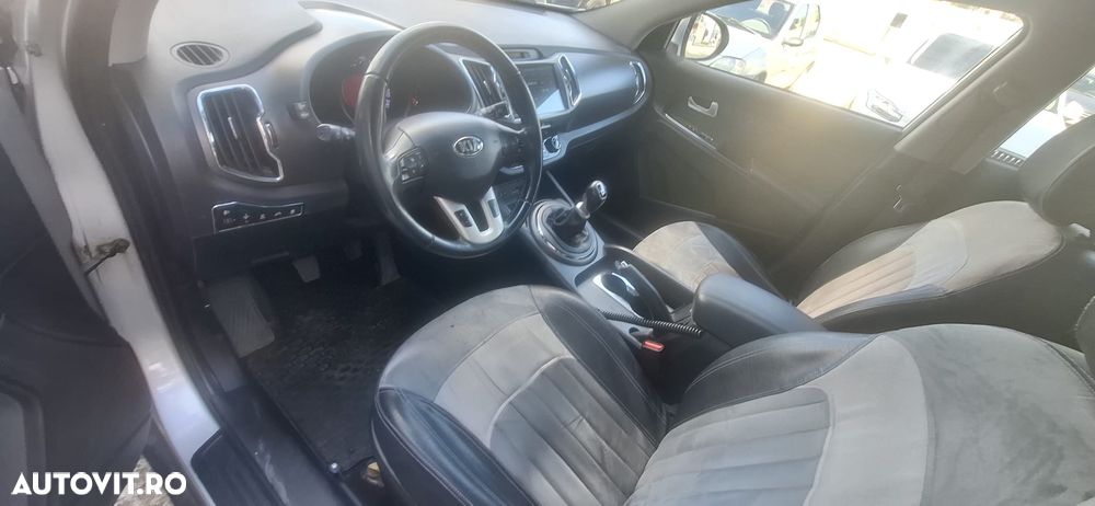 Kia Sportage 2.0 DSL MT 4x4 STYLE - 15