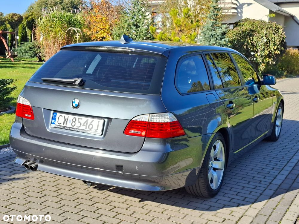 BMW Seria 5 525d - 15