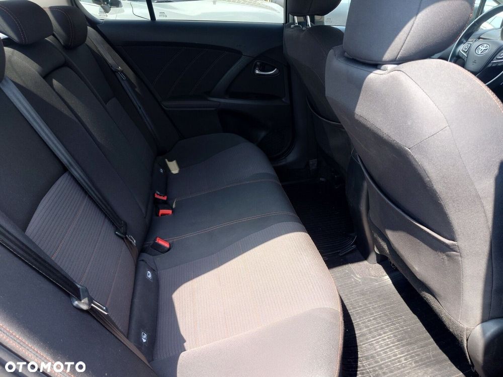 Toyota Avensis 1.8 Premium - 20