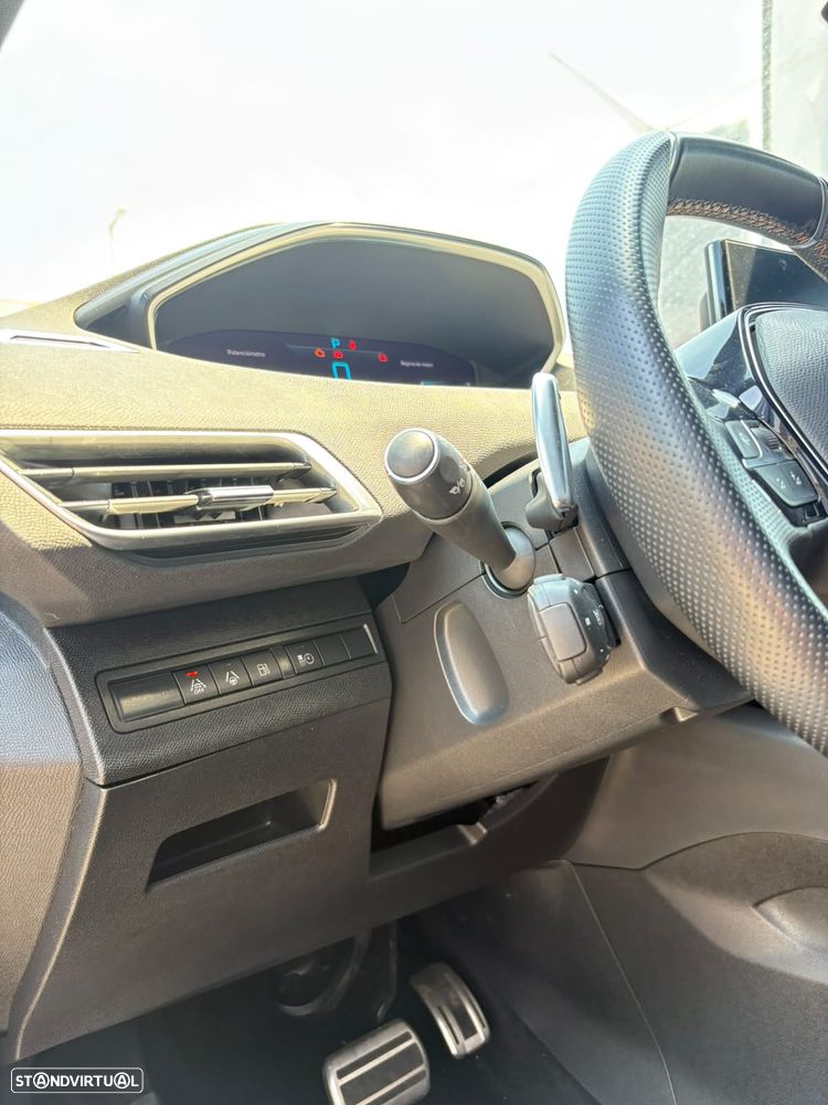 Peugeot 3008 1.6 Hybrid GT Pack e-EAT8 - 25