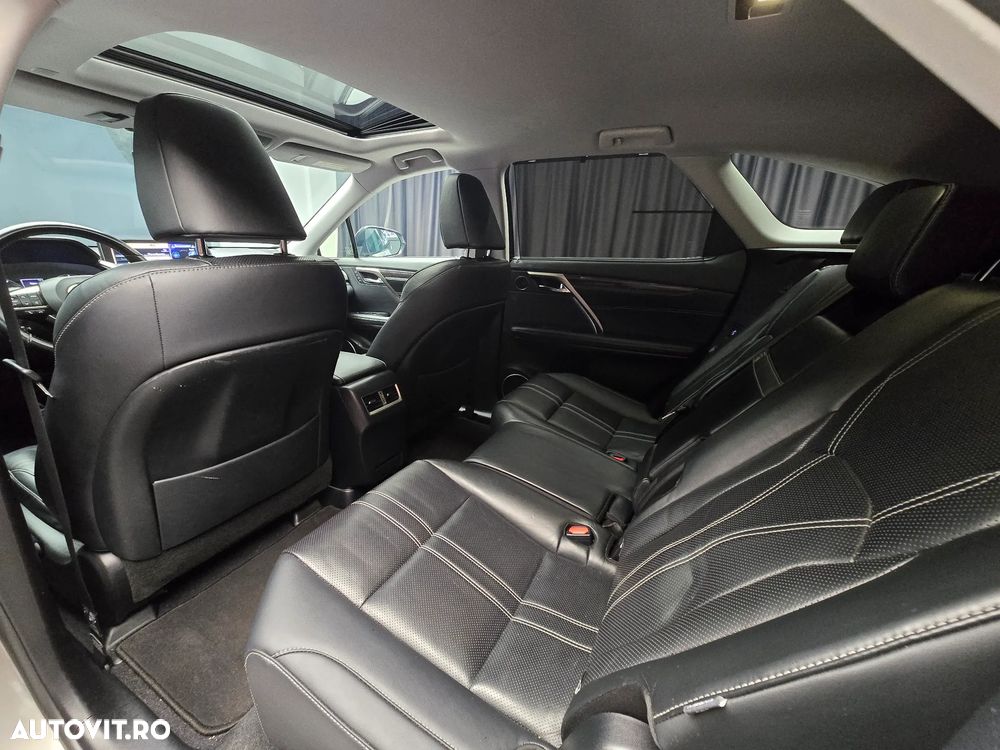 Lexus Seria RX - 13
