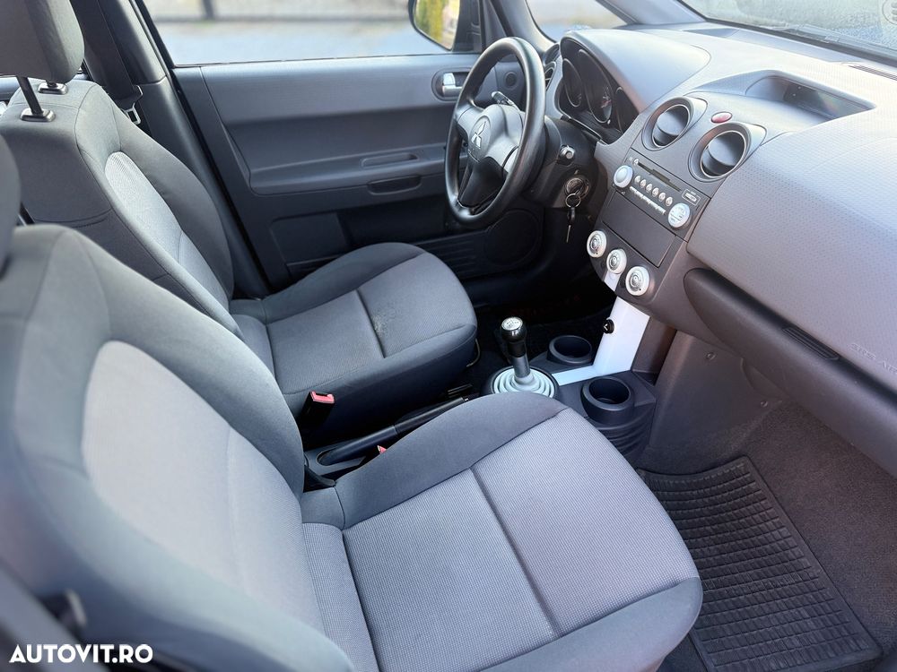 Mitsubishi Colt - 6
