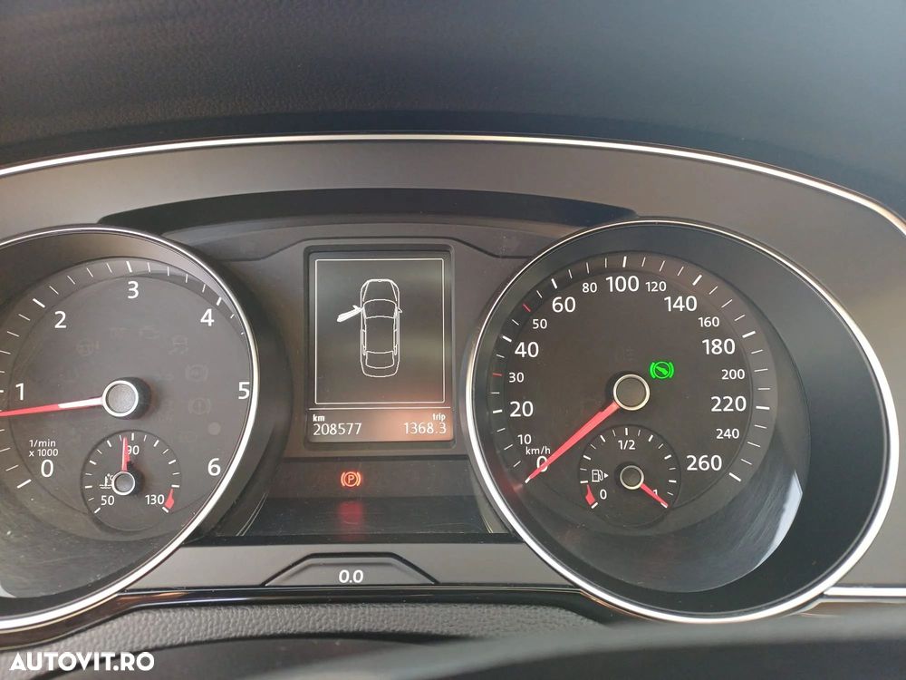 Volkswagen Passat - 6