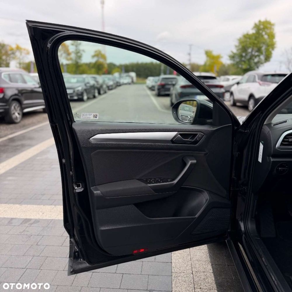 Volkswagen T-Roc - 14