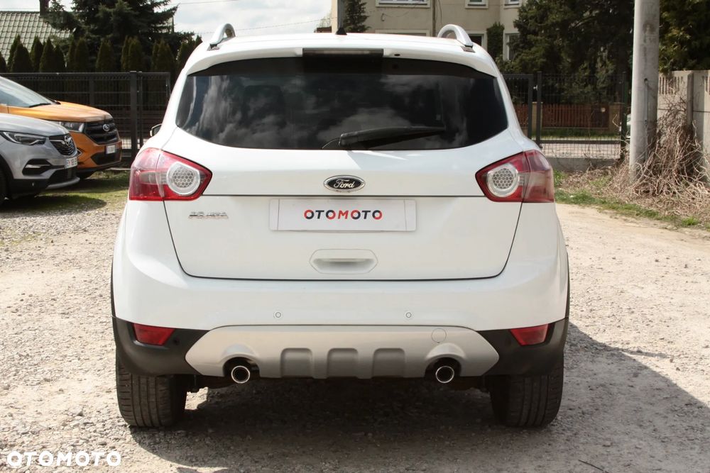Ford Kuga 2.0 TDCi 2x4 Titanium - 9