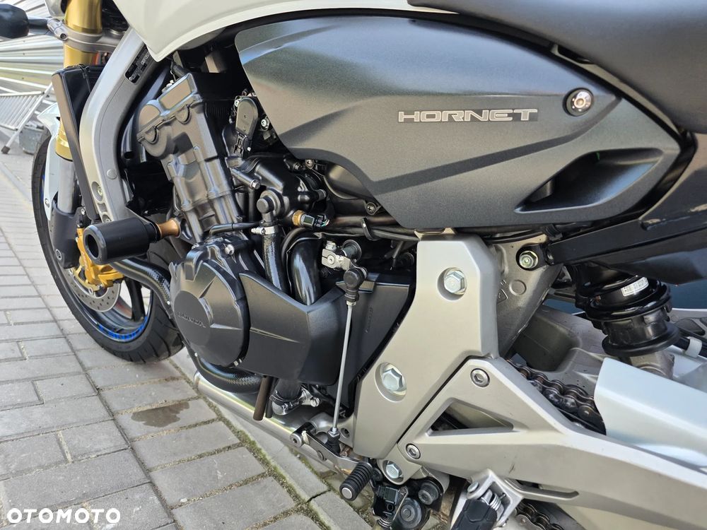 Honda Hornet - 11