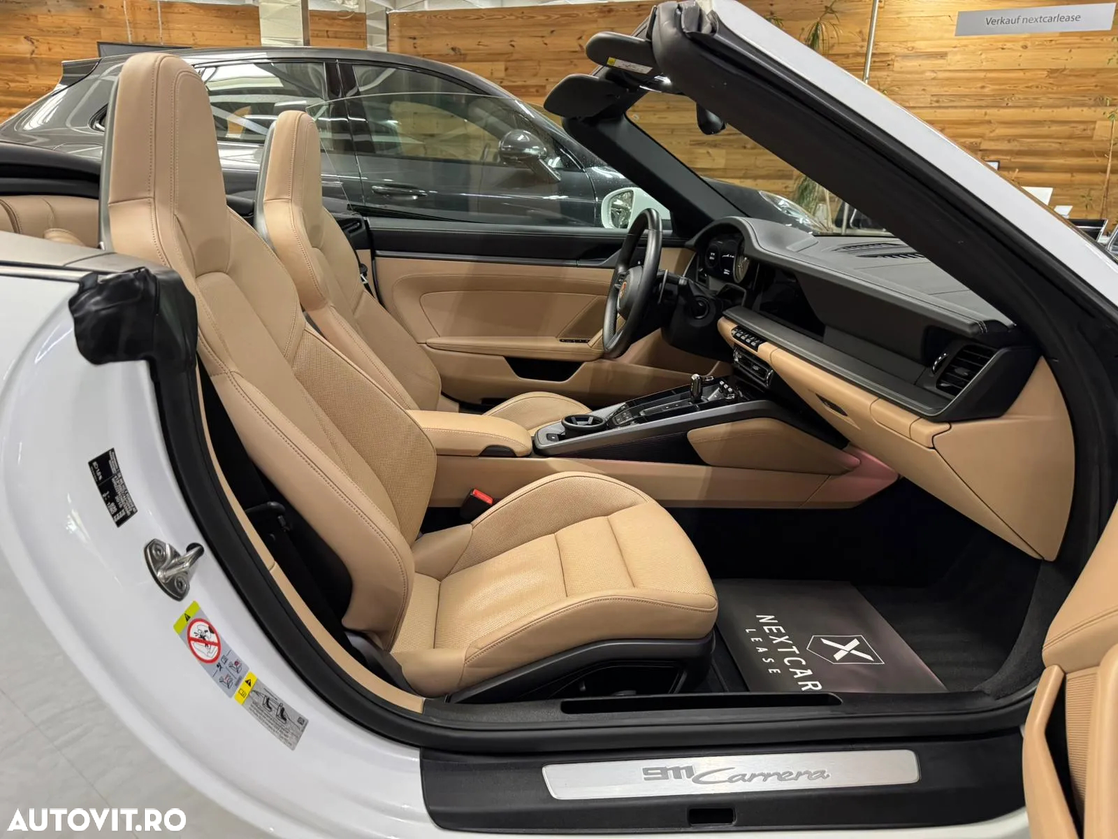 Porsche 911 Carrera Cabriolet PDK - 12