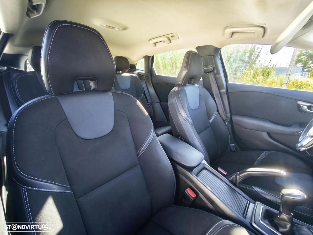 Volvo V40 1.6 D2 Eco Momentum - 19