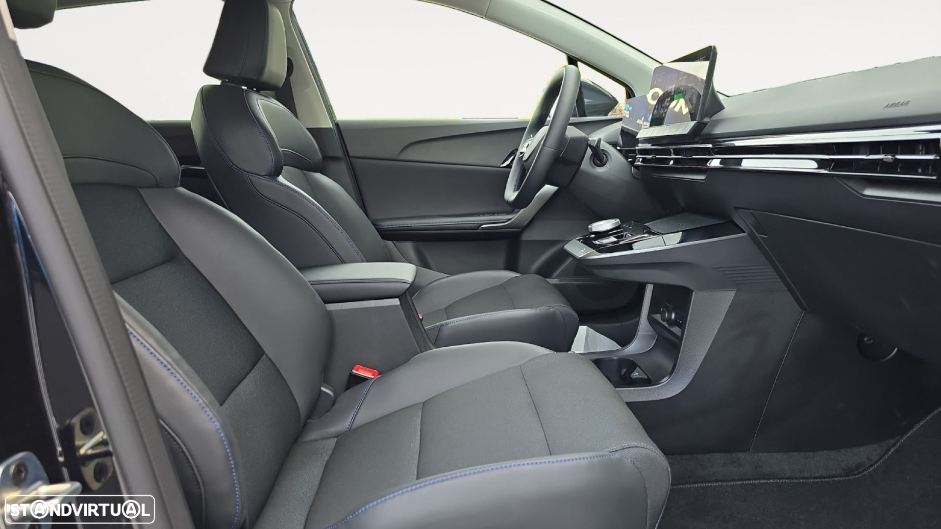 MG MG4 64 kWh Luxury - 10