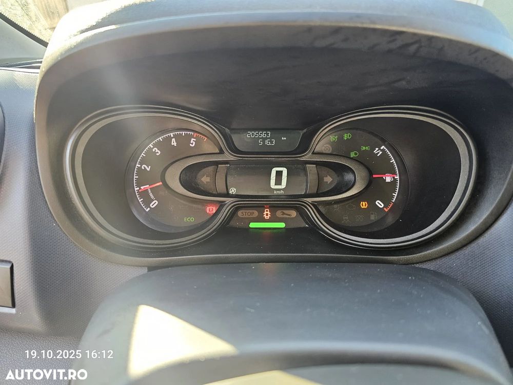 Opel Vivaro - 2