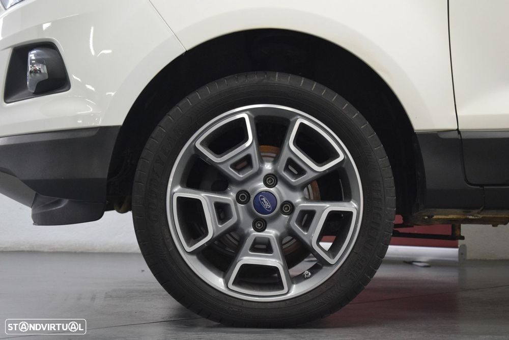 Ford EcoSport 1.0 EcoBoost Titanium - 17