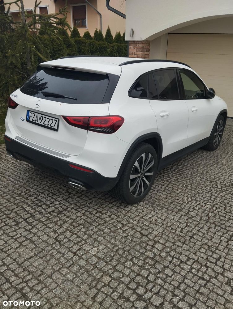 Mercedes-Benz GLA 200 Business Edition - 5