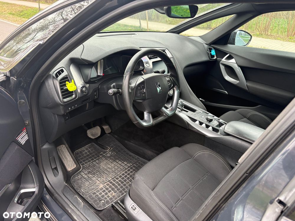 Citroën DS5 1.6 e-HDi Chic MCP - 8