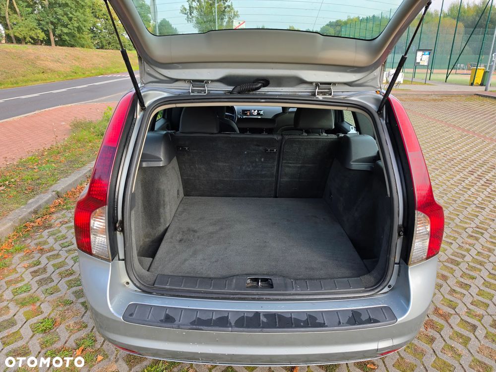 Volvo V50 - 11