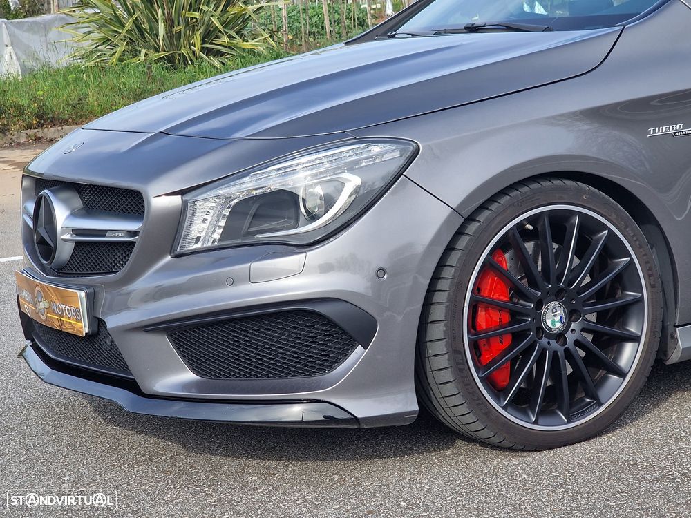 Mercedes-Benz CLA 45 AMG 4Matic Shooting Brake Speedshift 7G-DCT Night Edition - 9