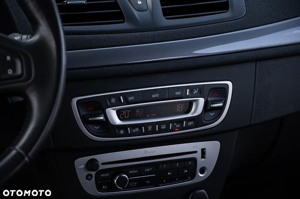 Renault Megane ENERGY TCe 115 Start & Stop Bose Edition - 32