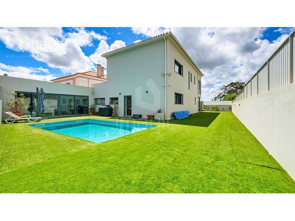 MORADIA T5 com piscina em SANTO ISIDORO, MAFRA - Grande imagem: 2/47