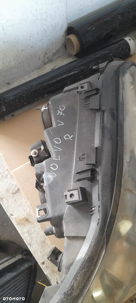 VOLVO V70   lampa lewa tylna górna - 15