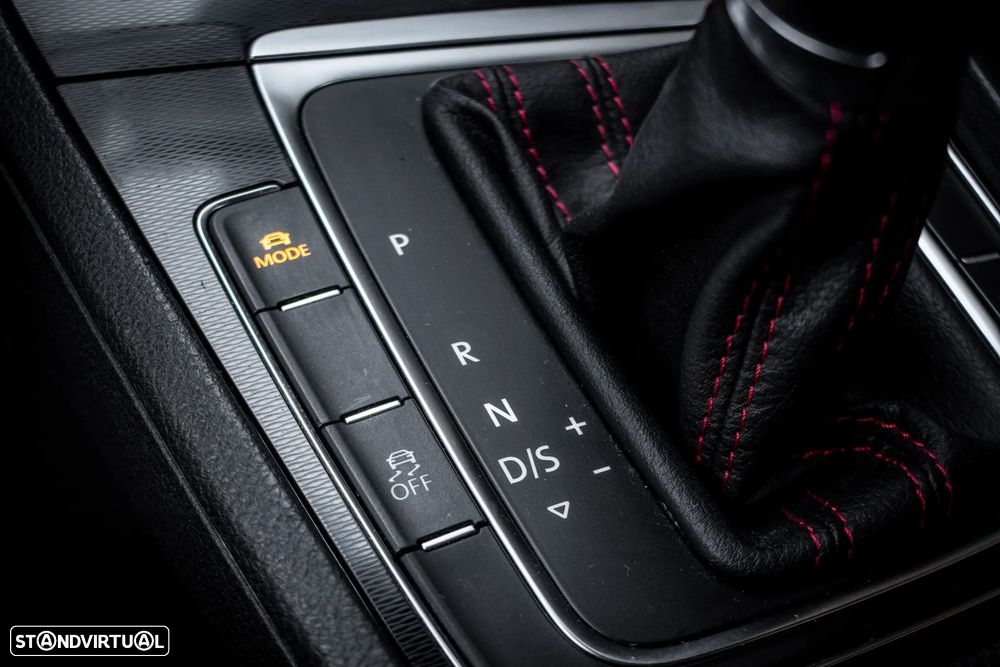 VW Golf 2.0 TSi GTi DSG - 23