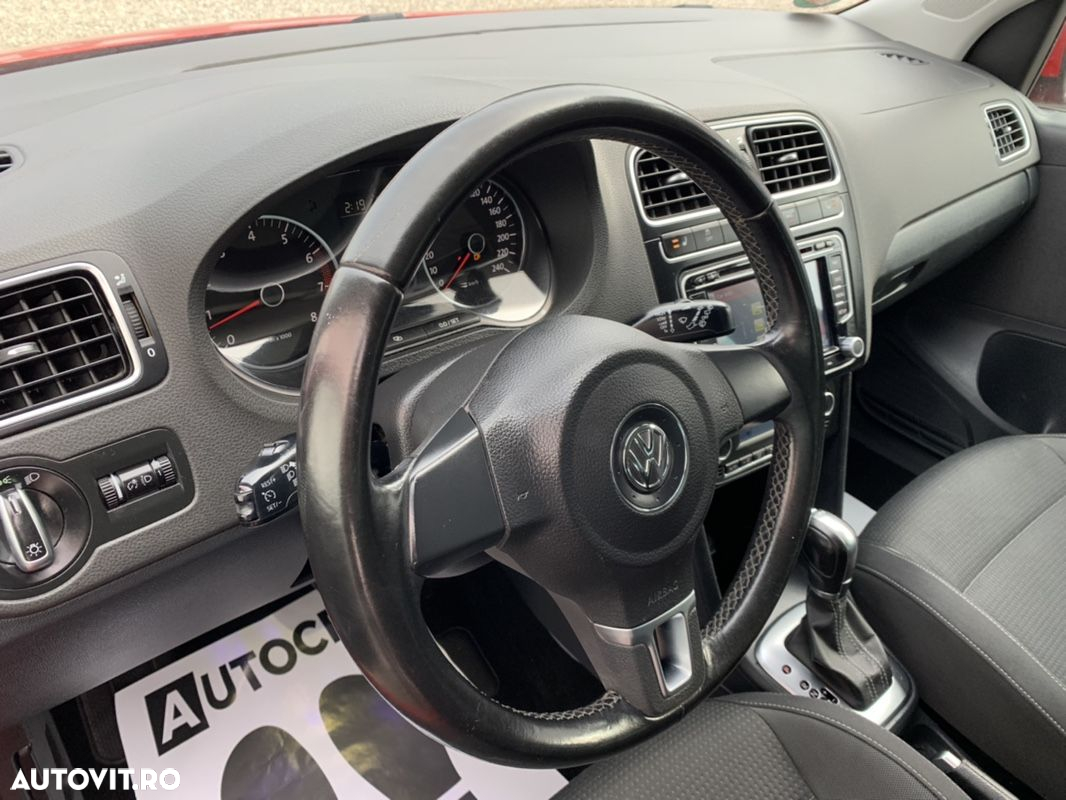 Volkswagen Polo 1.2 TSI DSG Team - 32