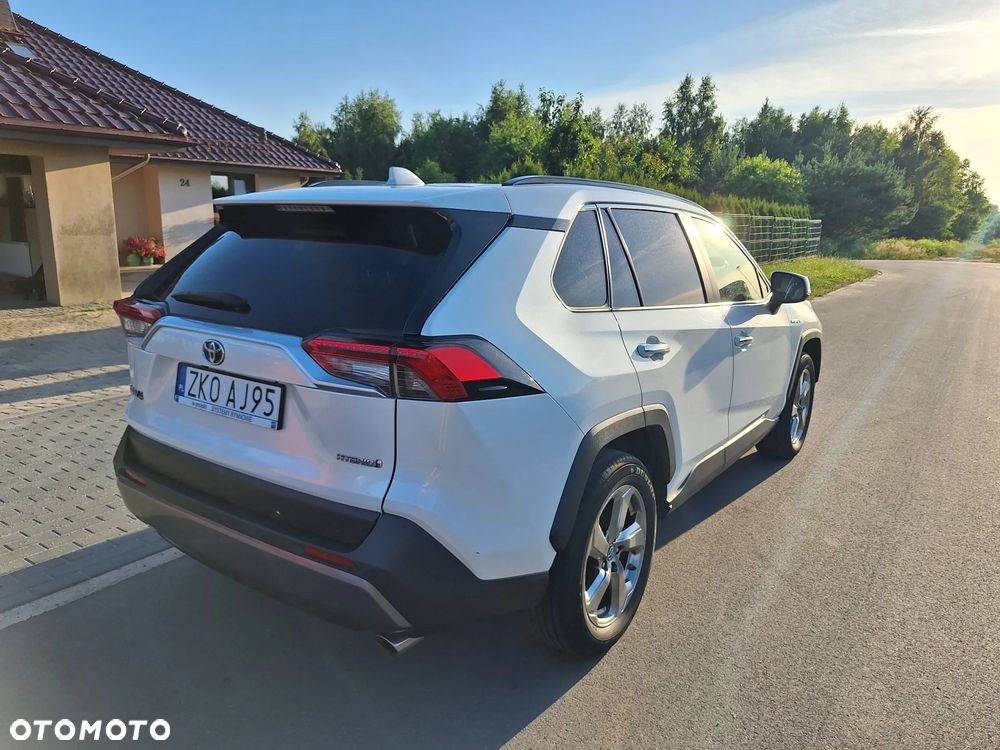 Toyota RAV4 - 8