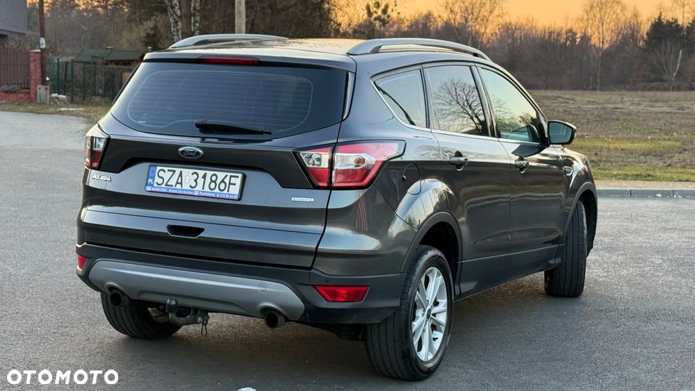 Ford Kuga 1.5 EcoBoost 2x4 Titanium - 3