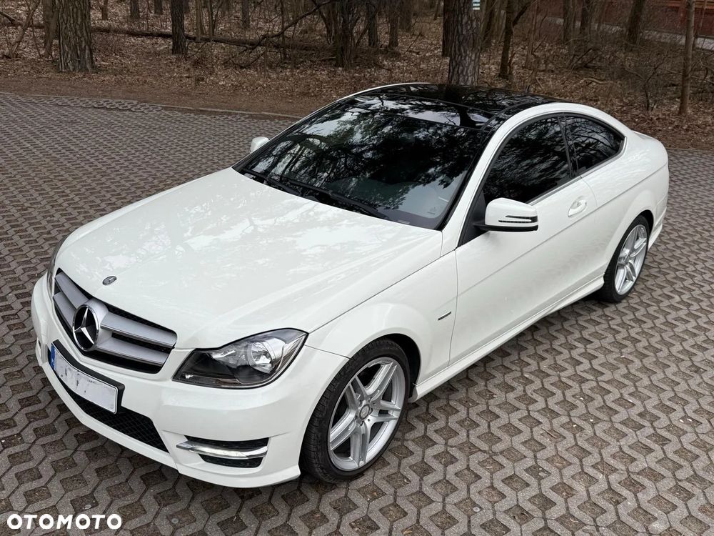 Mercedes-Benz Klasa C 250 CGI BlueEff Sport - 4