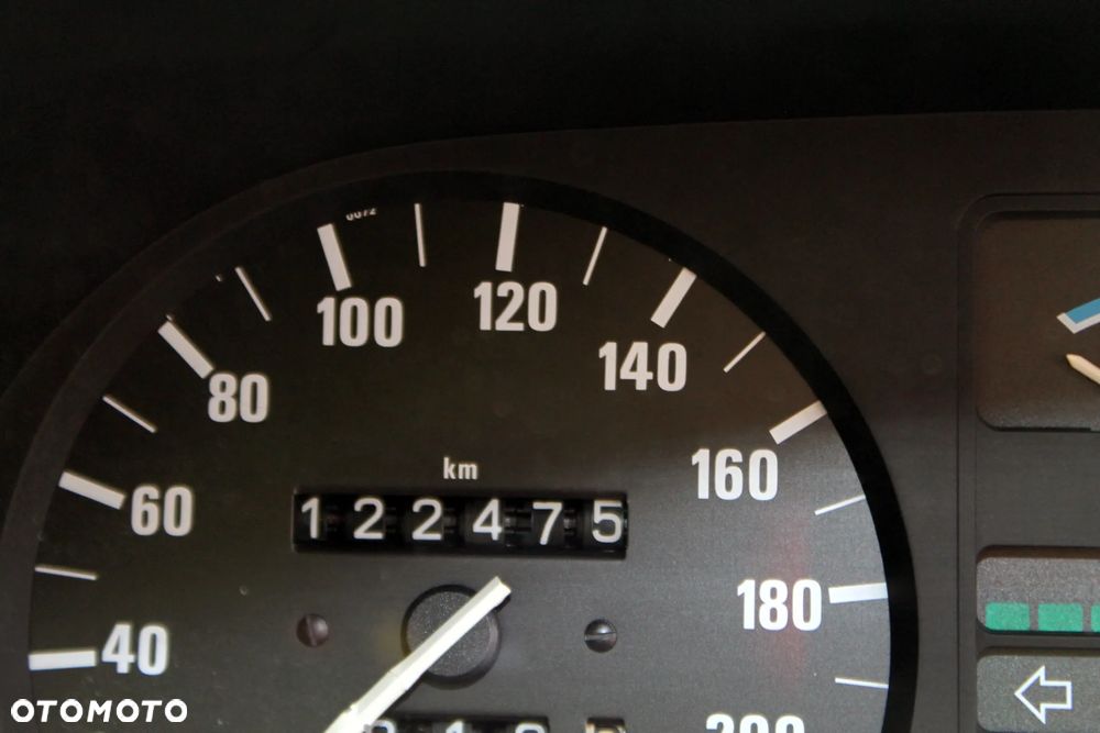 BMW Seria 5 525 e - 17