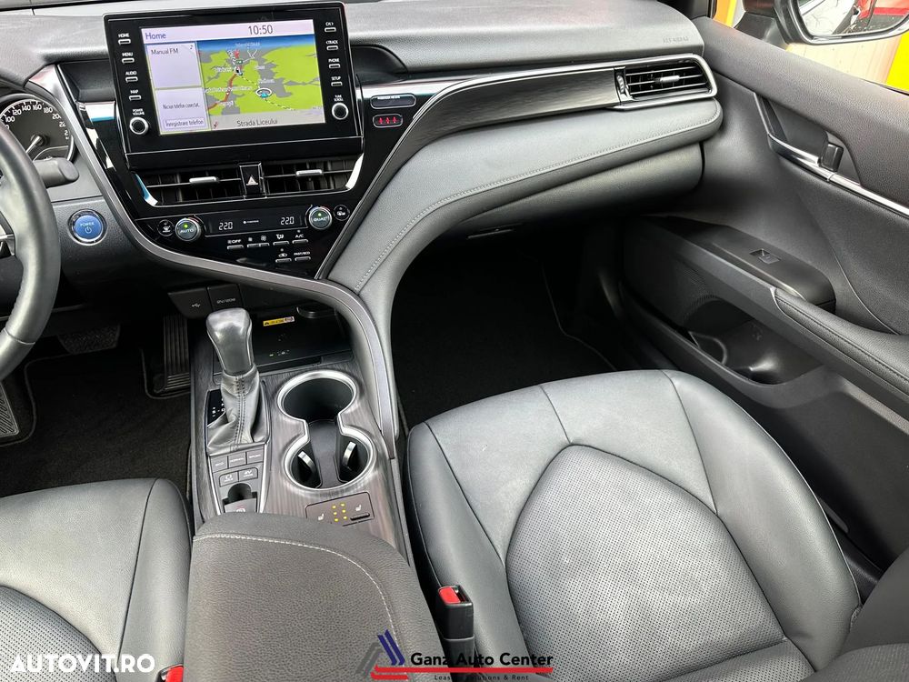 Toyota Camry Executive - 10