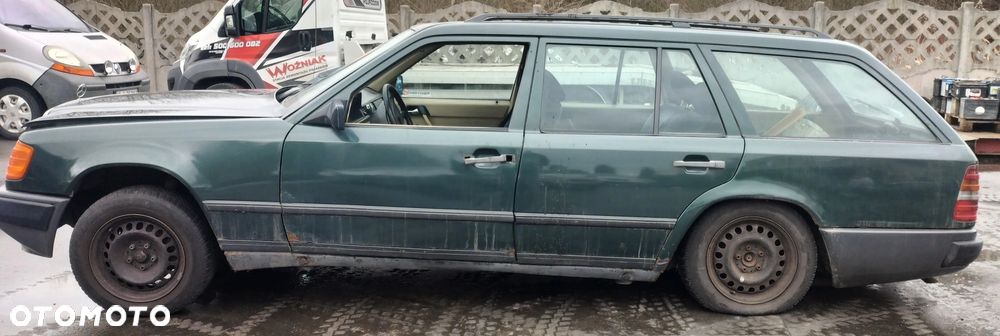 MERCEDES-BENZ 124 T-Model S124 250 TD 124.185 KIEROWNICA DESKA PANEL KLAPA SILNIK SKRZYNA STEROWNIK FOTEL LICZNIK BŁOTNIK ZDERZAK KLAPA KLAMKA LAMPA SZYBA CAŁY NA CZĘŚCI - 9