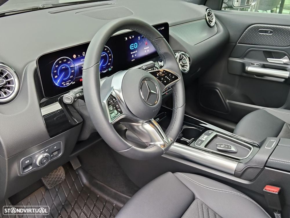 Mercedes-Benz EQA - 10