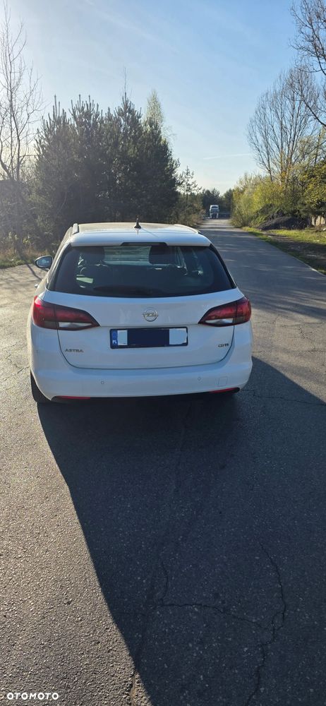 Opel Astra 1.6 CDTI Sport - 4