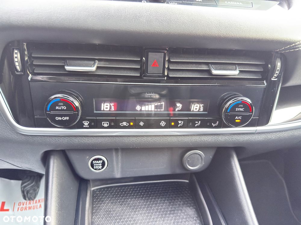 Nissan Qashqai 1.3 DIG-T Tekna - 28