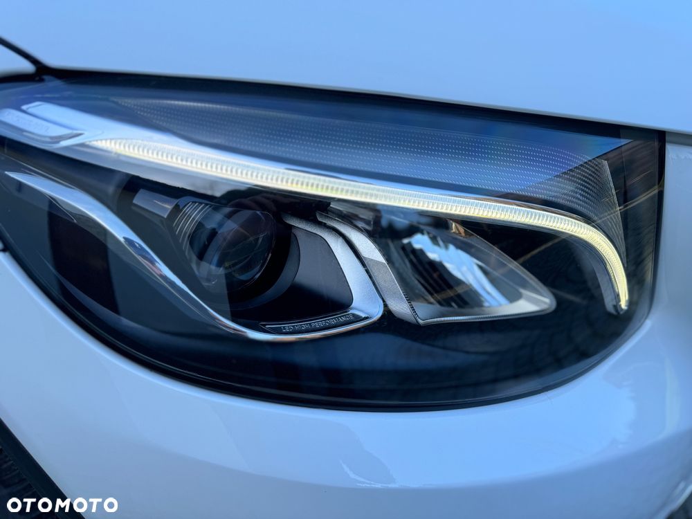 Mercedes-Benz GLC 300 4Matic 9G-TRONIC - 12