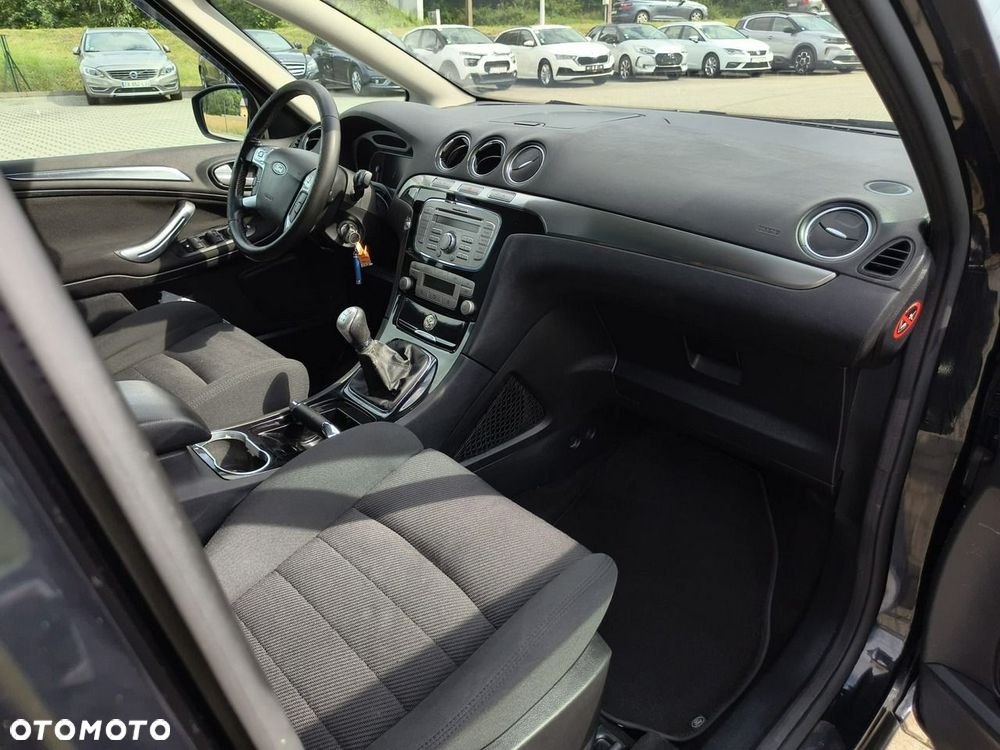 Ford S-Max - 14