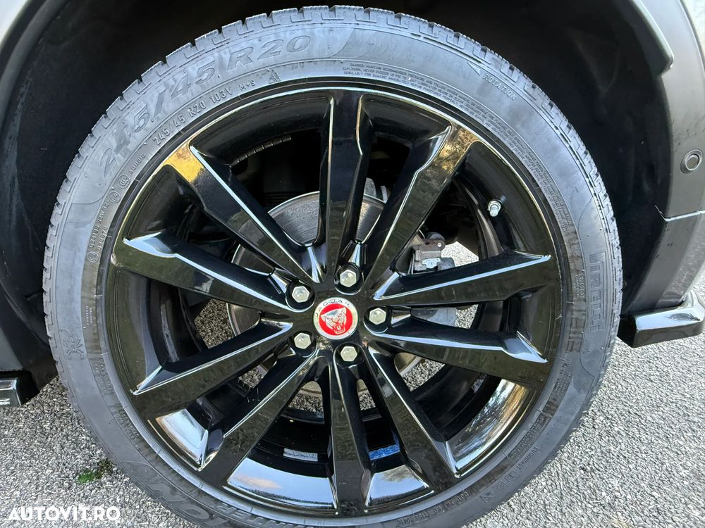 Jaguar E-Pace P300 AWD Sport - 13