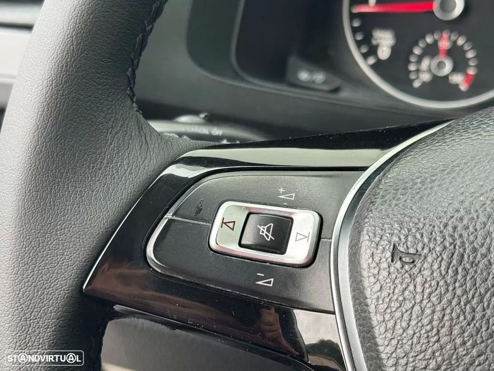 VW TRANSPORTER 2.0 TDI / 3 LUGARES / IVA DEDUTIVEL - 8