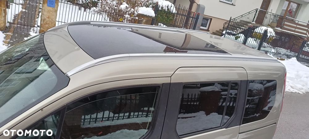 Ford Tourneo Connect 1.6 TDCi Titanium - 9