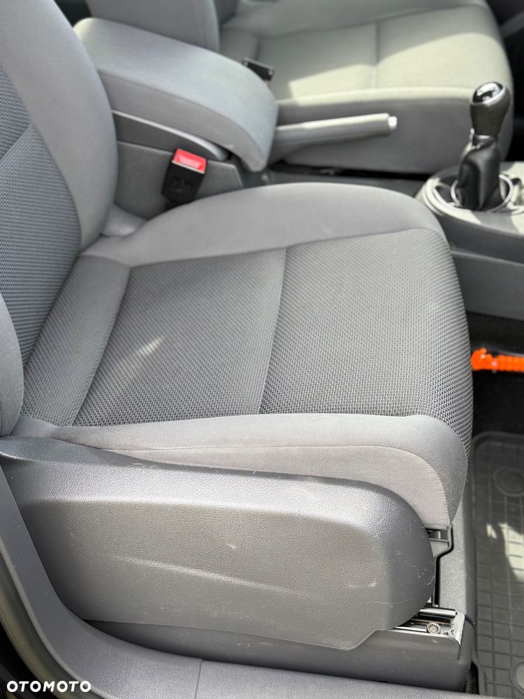 Volkswagen Touran 1.2 TSI BlueMot CityLine - 29