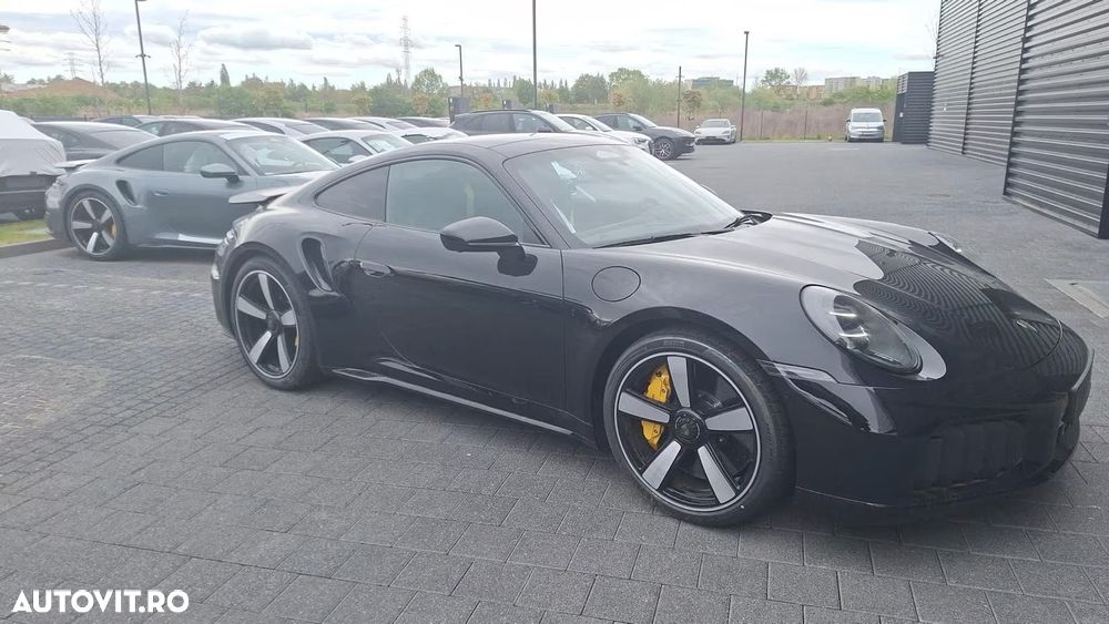 Porsche 911-TURBO-S - 2
