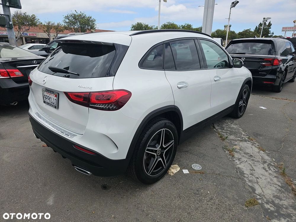 Mercedes-Benz GLA 250 4Matic 8G-DCT AMG Line - 4