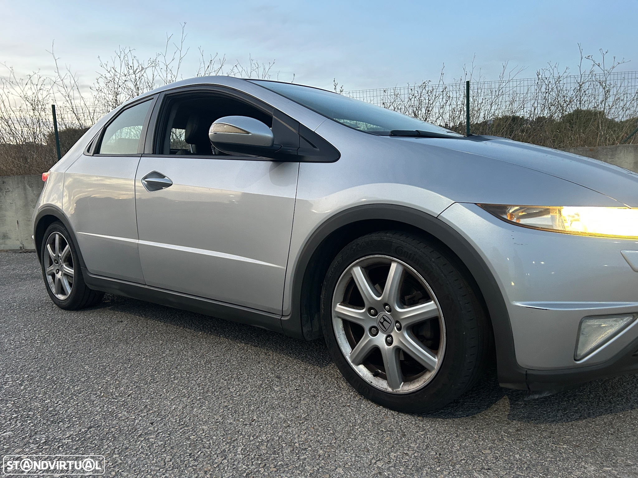 Honda Civic 1.8 Executive NAVI - 4